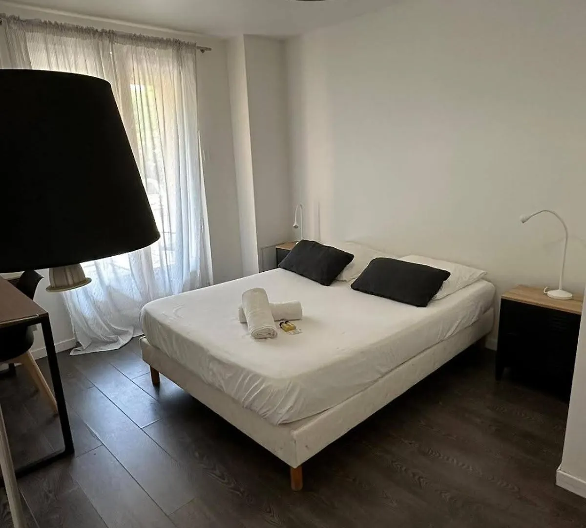 Villa Constance 1 Antibes - Spacieux Duplex Avec Jardin 0*,