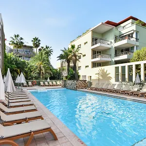 4* Lägenhetshotell Pierre & Premium Port Prestige